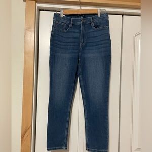 Medium Wash Calvin Klein Jeans - Size 8/29